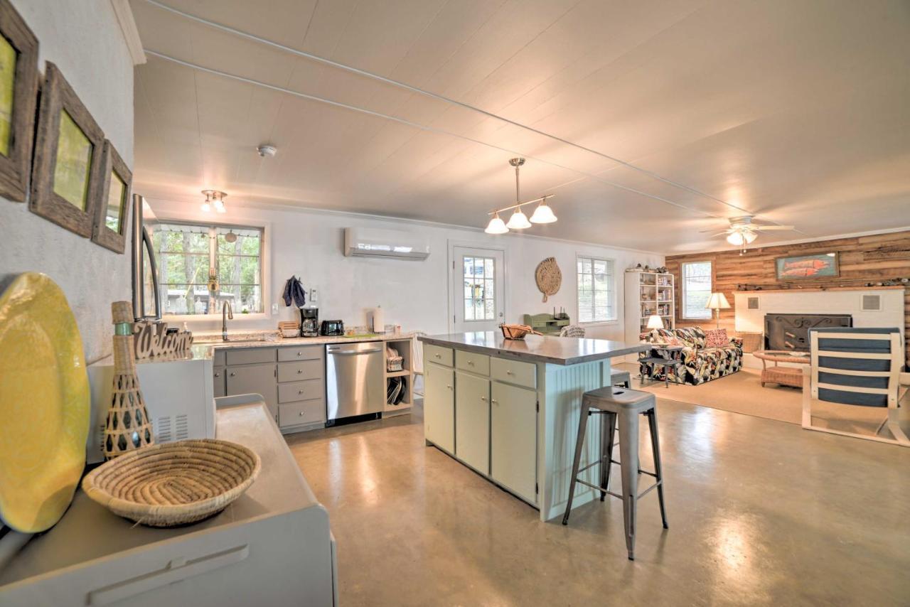 Kentucky Lake Cabin With Private Dock And Fire Pit New Concord エクステリア 写真